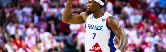 国家队生涯新高！亚布塞莱三分12中6狂砍36分6篮板